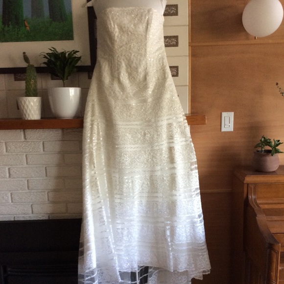 Handmade wedding gown - Picture 2 of 4